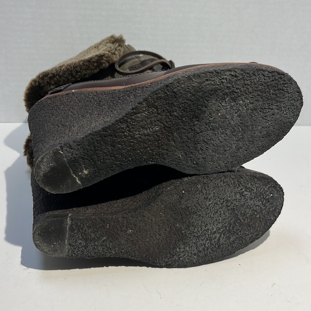 Tory Burch Wedge Brown/Washed Kahki/Charcoal Boots Sz 8 - Picture 13 of 13